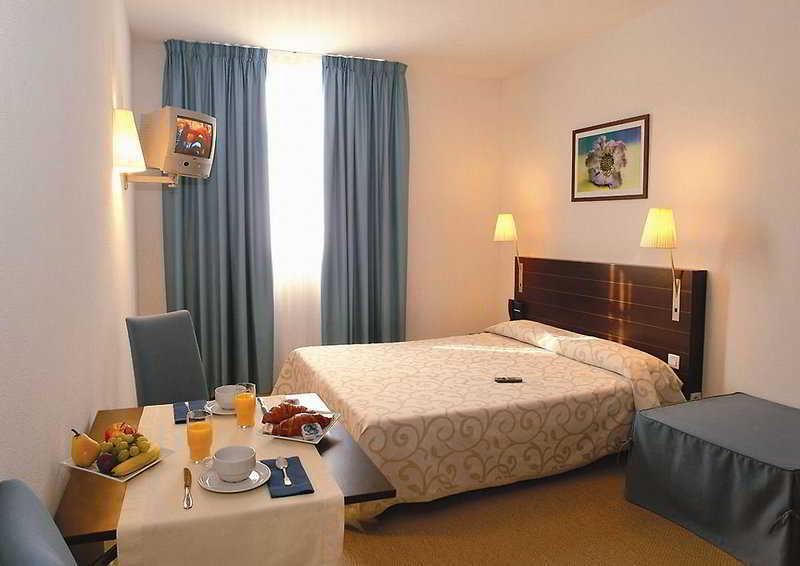 Aparthotel Saint Jean 2*